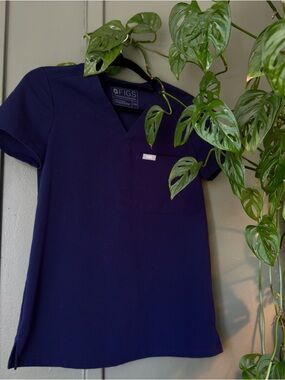 FIGS Deep Navy V-Neck Scrub Top